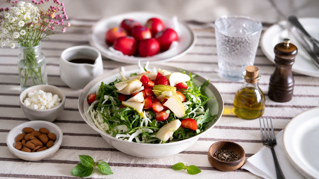 Spring salad primaverile completa e leggera
